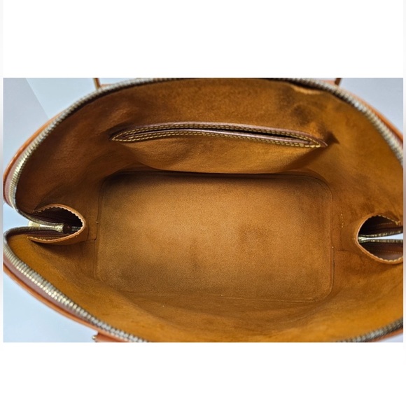 Louis Vuitton Epi Alma PM Duffle AR0927 with lock & key - Picture 8 of 10